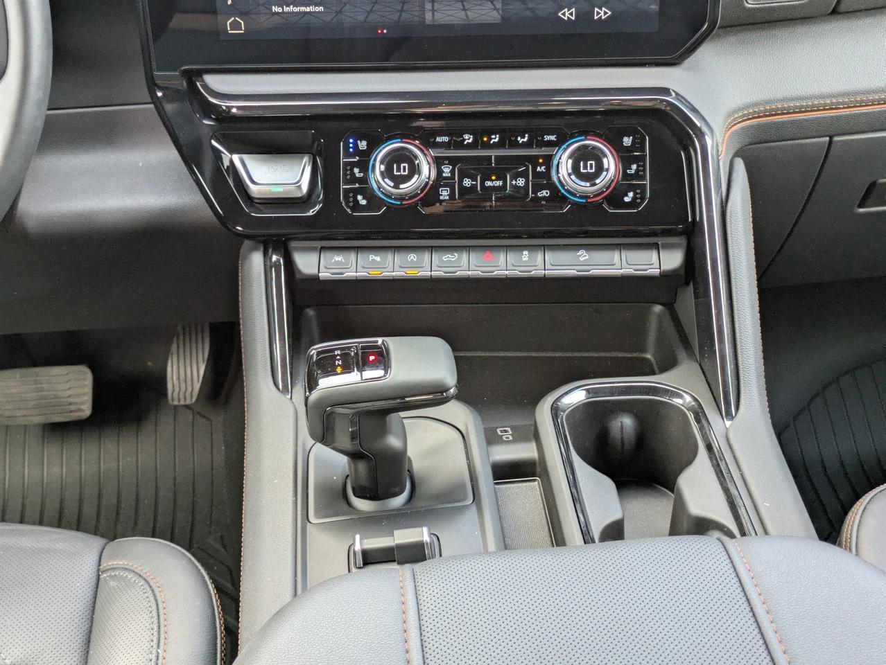 2024 GMC Sierra 1500 AT4 Castroville TX