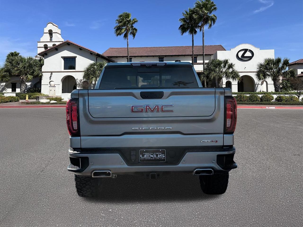 2024 GMC Sierra 1500 AT4