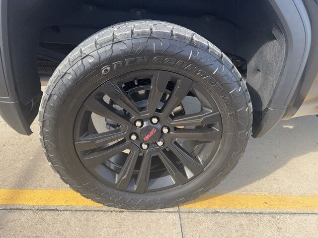 2024 GMC Sierra 1500 AT4 West Burlington IA