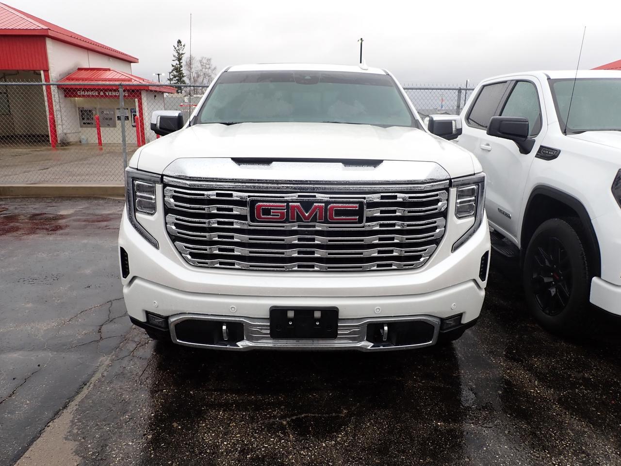 2024 GMC Sierra 1500 Denali 4WD CREW CAB 5'8 BOX SUNROOF Listowel ON