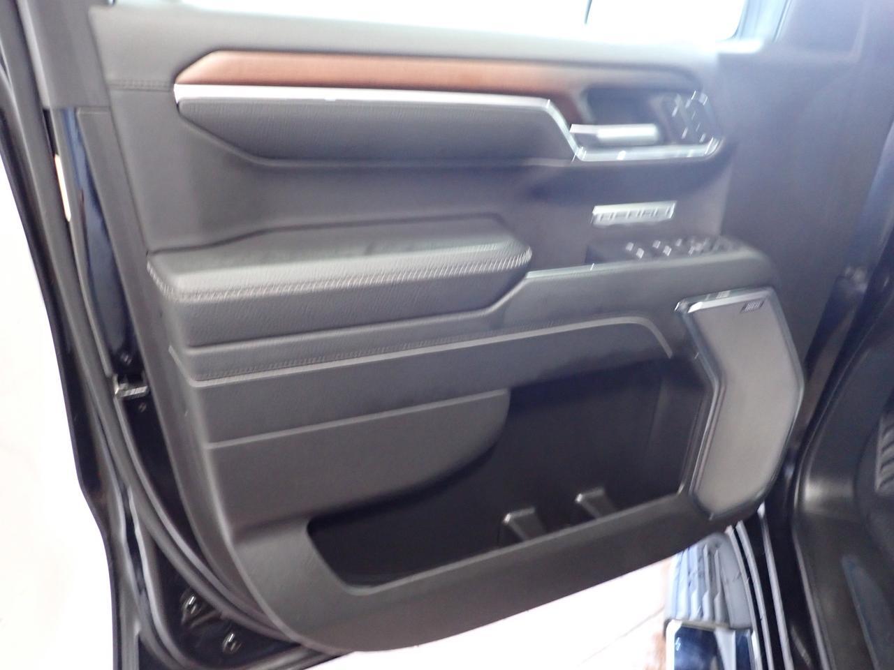 2024 GMC Sierra 1500 Denali 4WD CREW CAB 5'8" BOX LEATHER NAVI Listowel ON