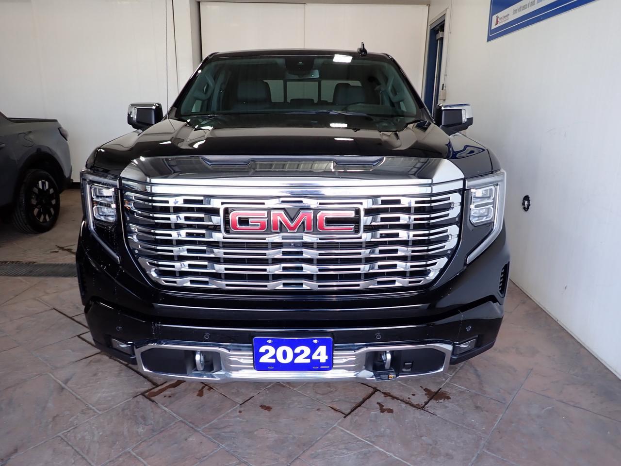 2024 GMC Sierra 1500 Denali 4WD CREW CAB 5'8" BOX LEATHER NAVI Listowel ON