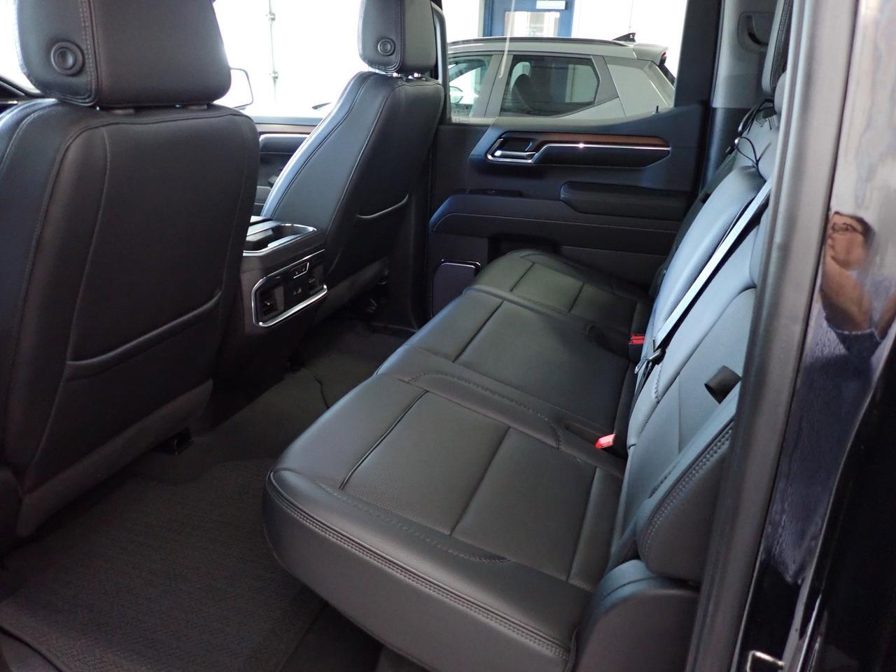 2024 GMC Sierra 1500 Denali 4WD CREW CAB 5'8" BOX LEATHER NAVI Listowel ON