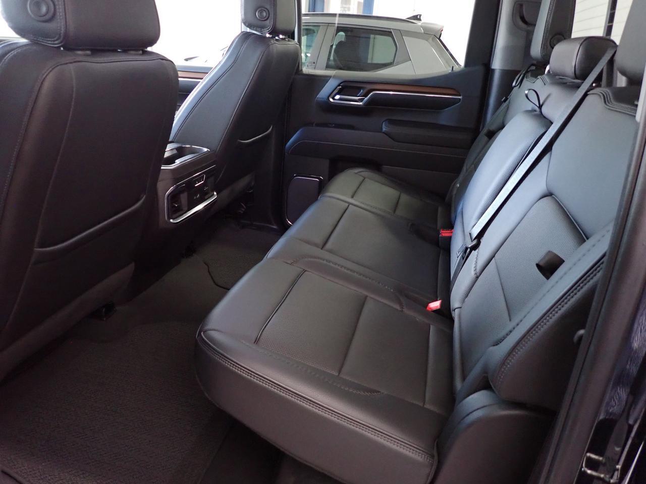 2024 GMC Sierra 1500 Denali 4WD CREW CAB 5'8" BOX LEATHER NAVI Listowel ON