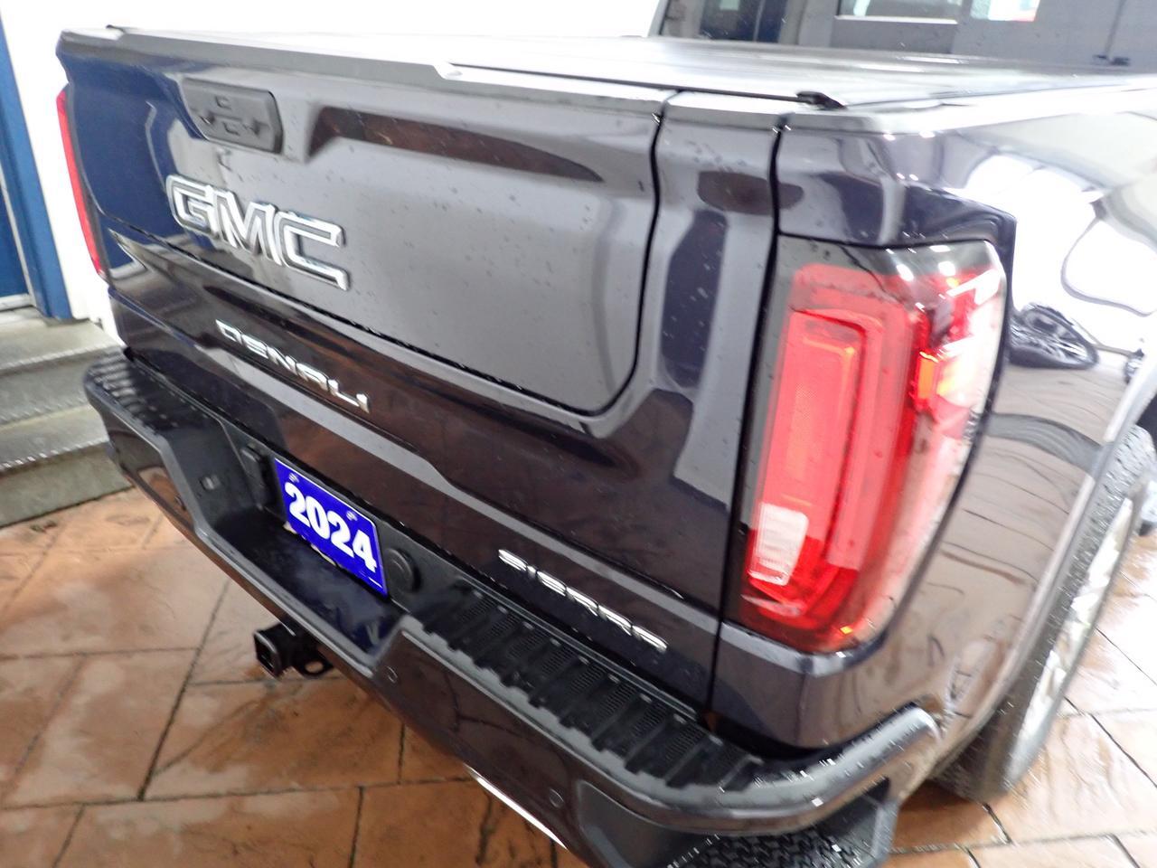 2024 GMC Sierra 1500 Denali 4WD CREW CAB *DIESEL* LEATHER NAVI SUNROOF 5'8" BOX Listowel ON