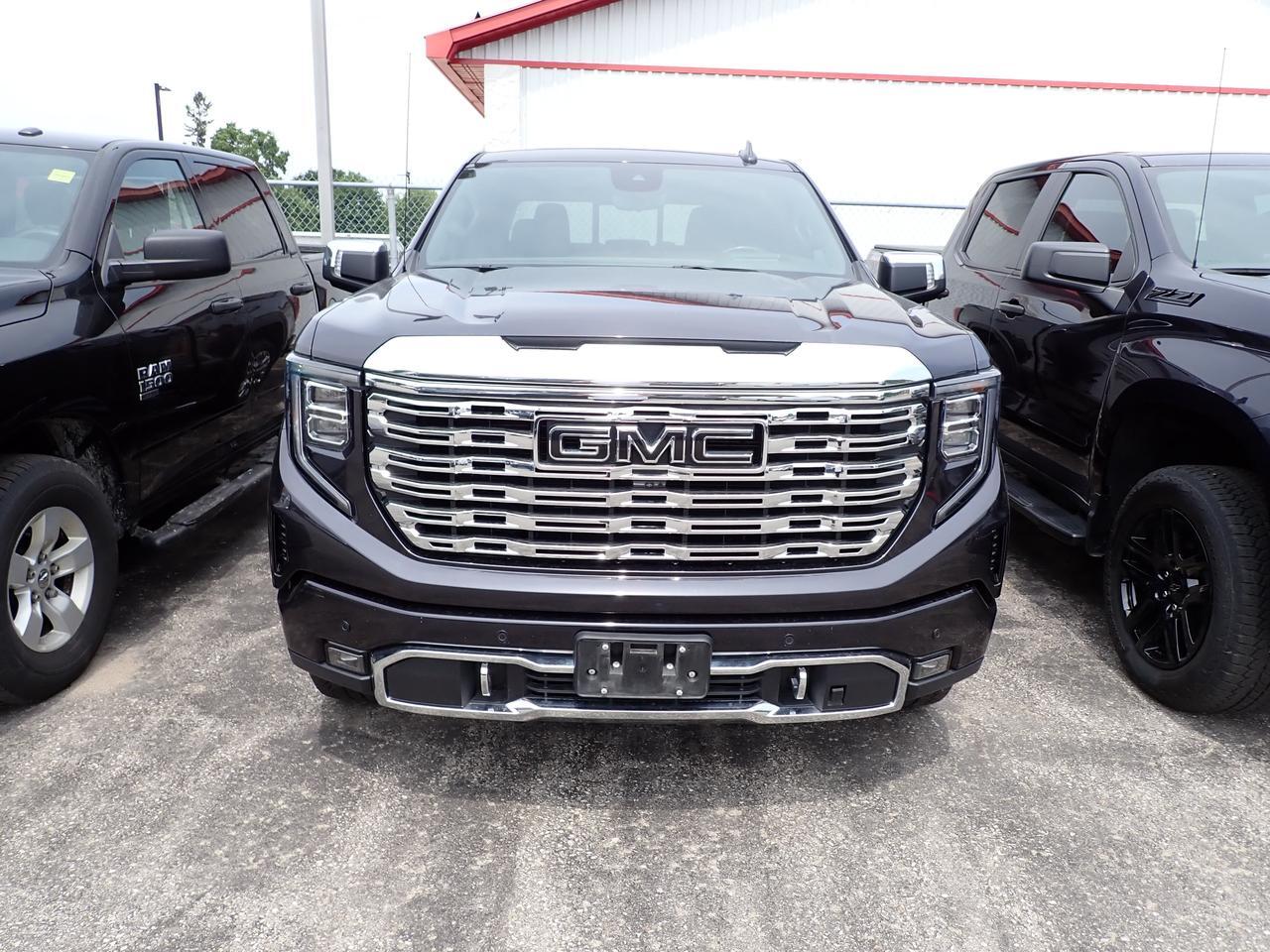 2024 GMC Sierra 1500 Denali 4WD CREW CAB *DIESEL* Listowel ON