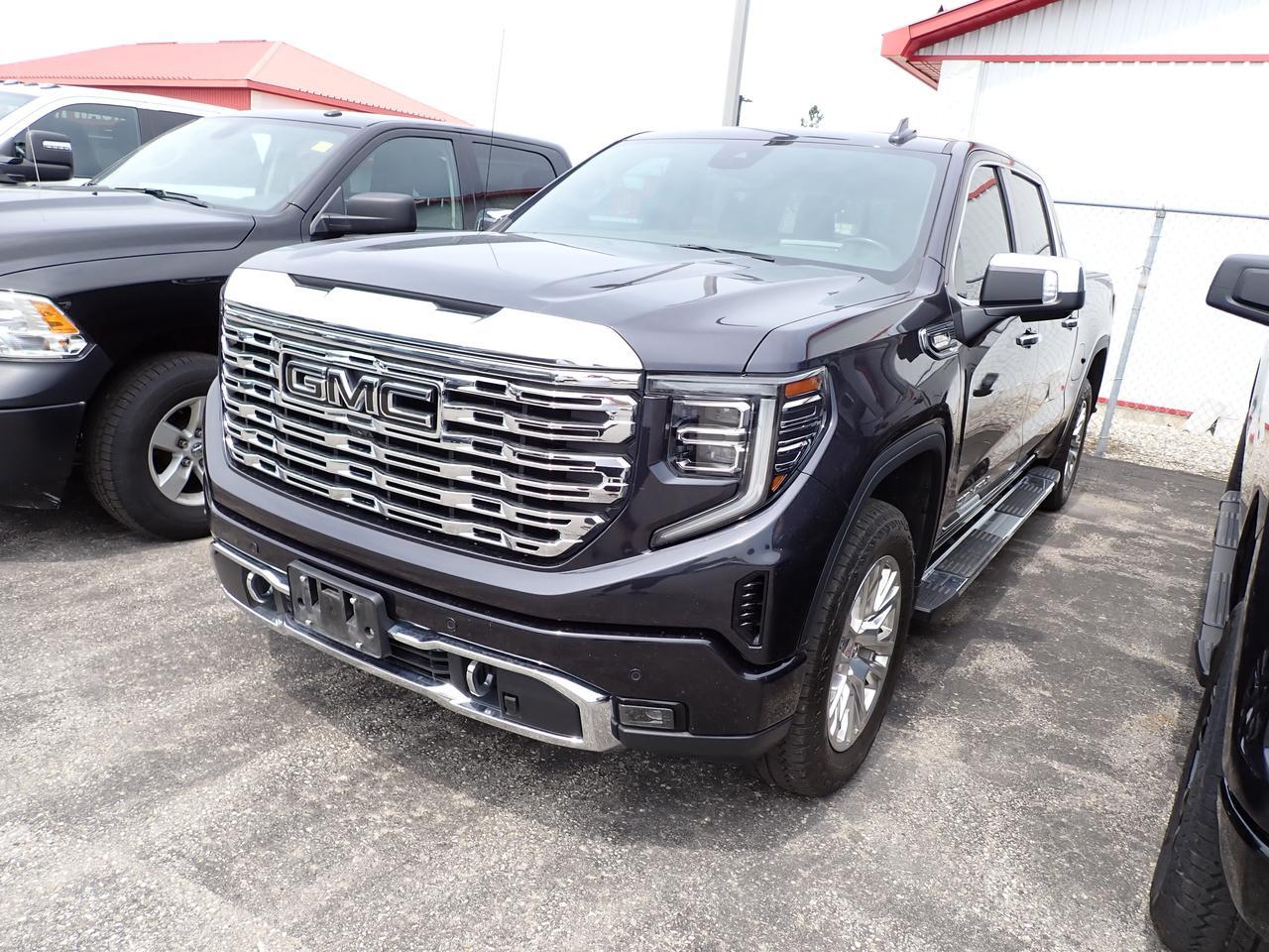 2024 GMC Sierra 1500 Denali 4WD CREW CAB *DIESEL* Listowel ON