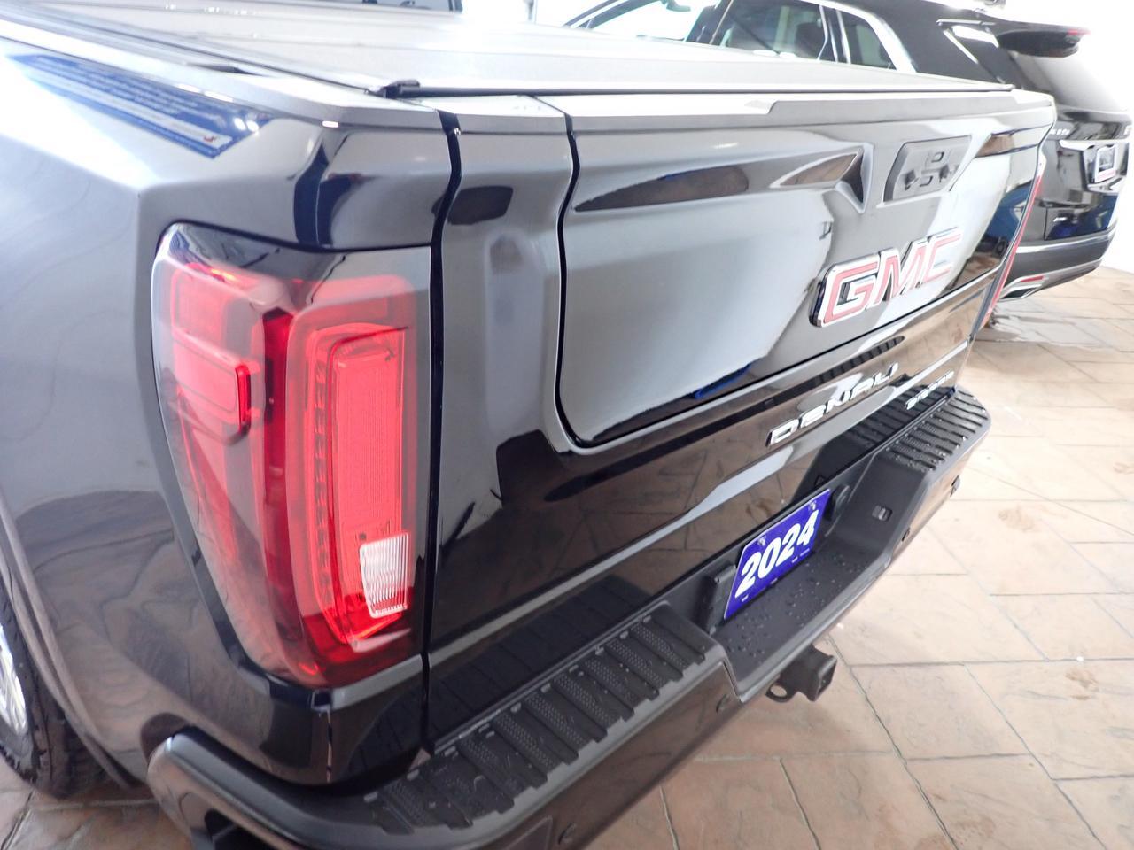 2024 GMC Sierra 1500 Denali 4WD CREW CAB LEATHER NAVI Listowel ON