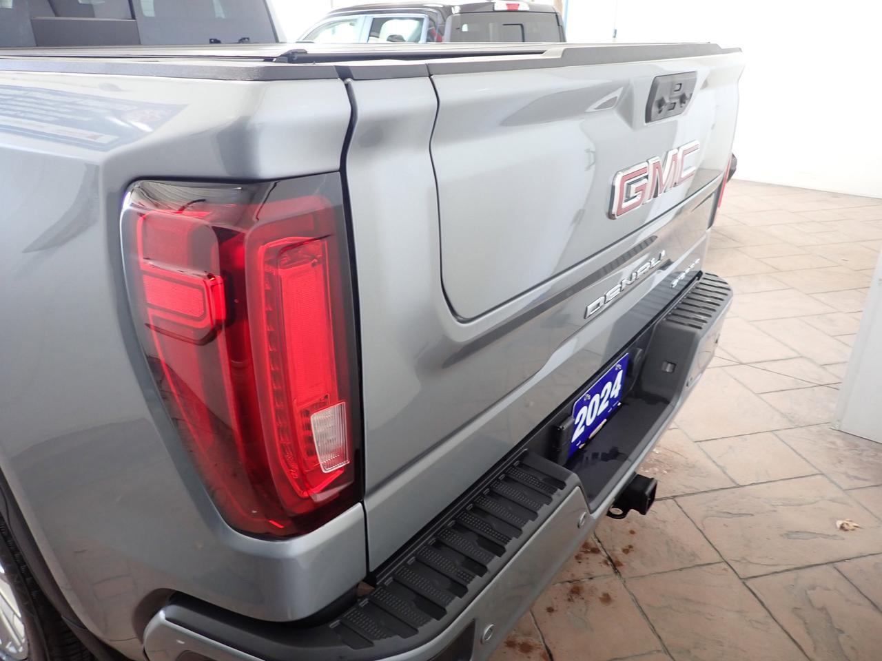 2024 GMC Sierra 1500 Denali 4WD CREW CAB LEATHER NAVI SUNROOF Listowel ON