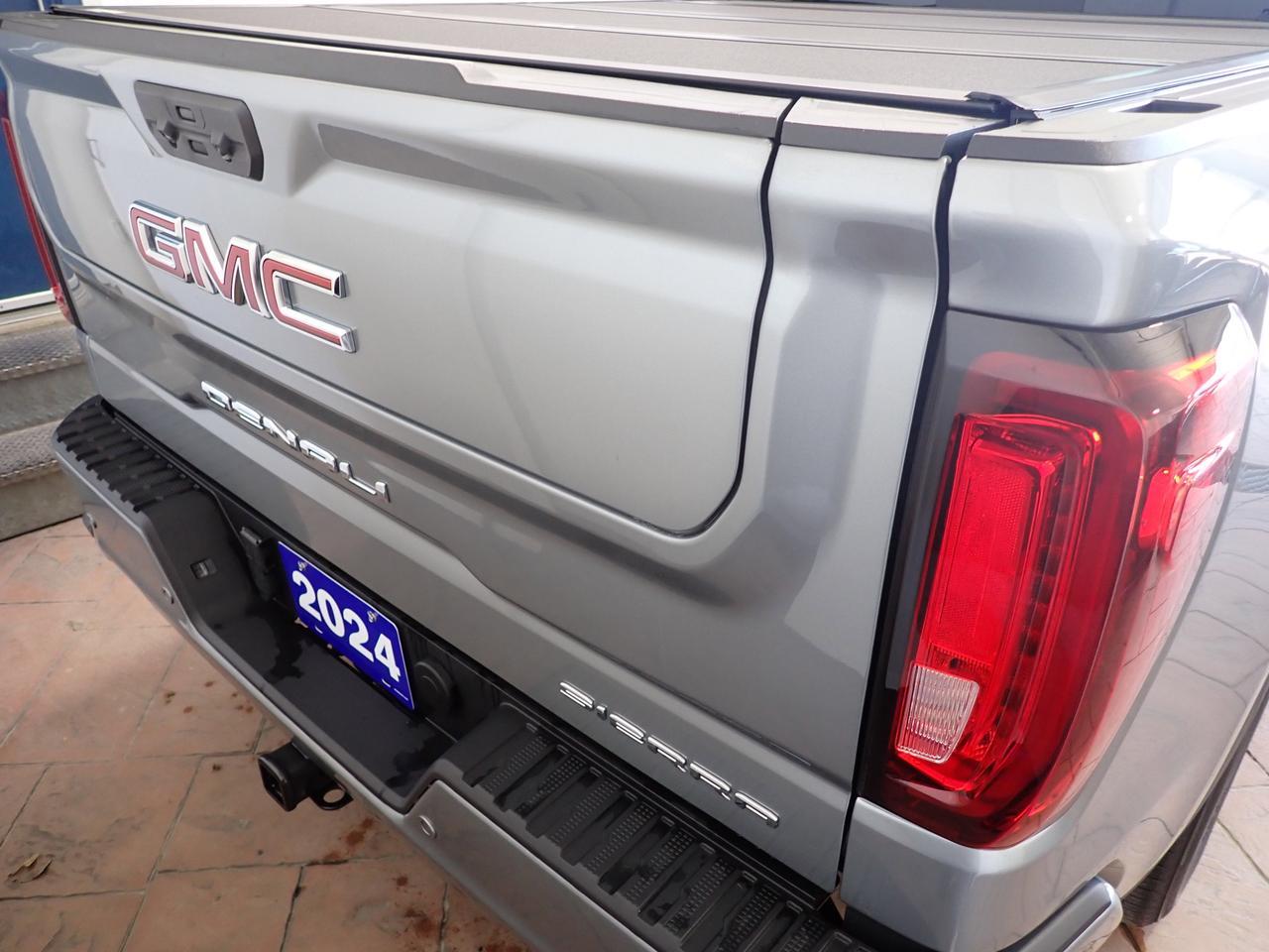 2024 GMC Sierra 1500 Denali 4WD CREW CAB LEATHER NAVI SUNROOF Listowel ON