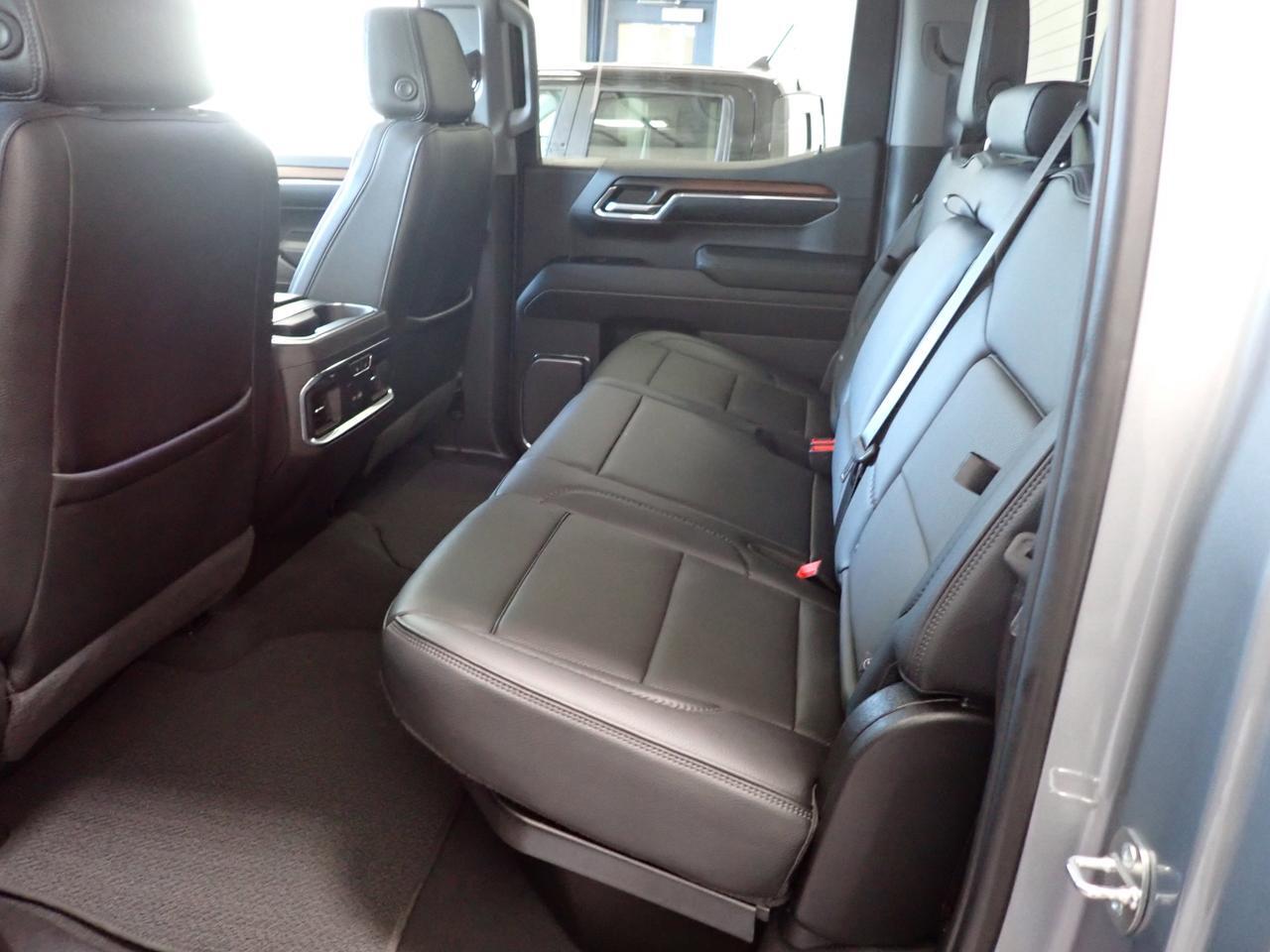 2024 GMC Sierra 1500 Denali 4WD CREW CAB LEATHER NAVI SUNROOF Listowel ON