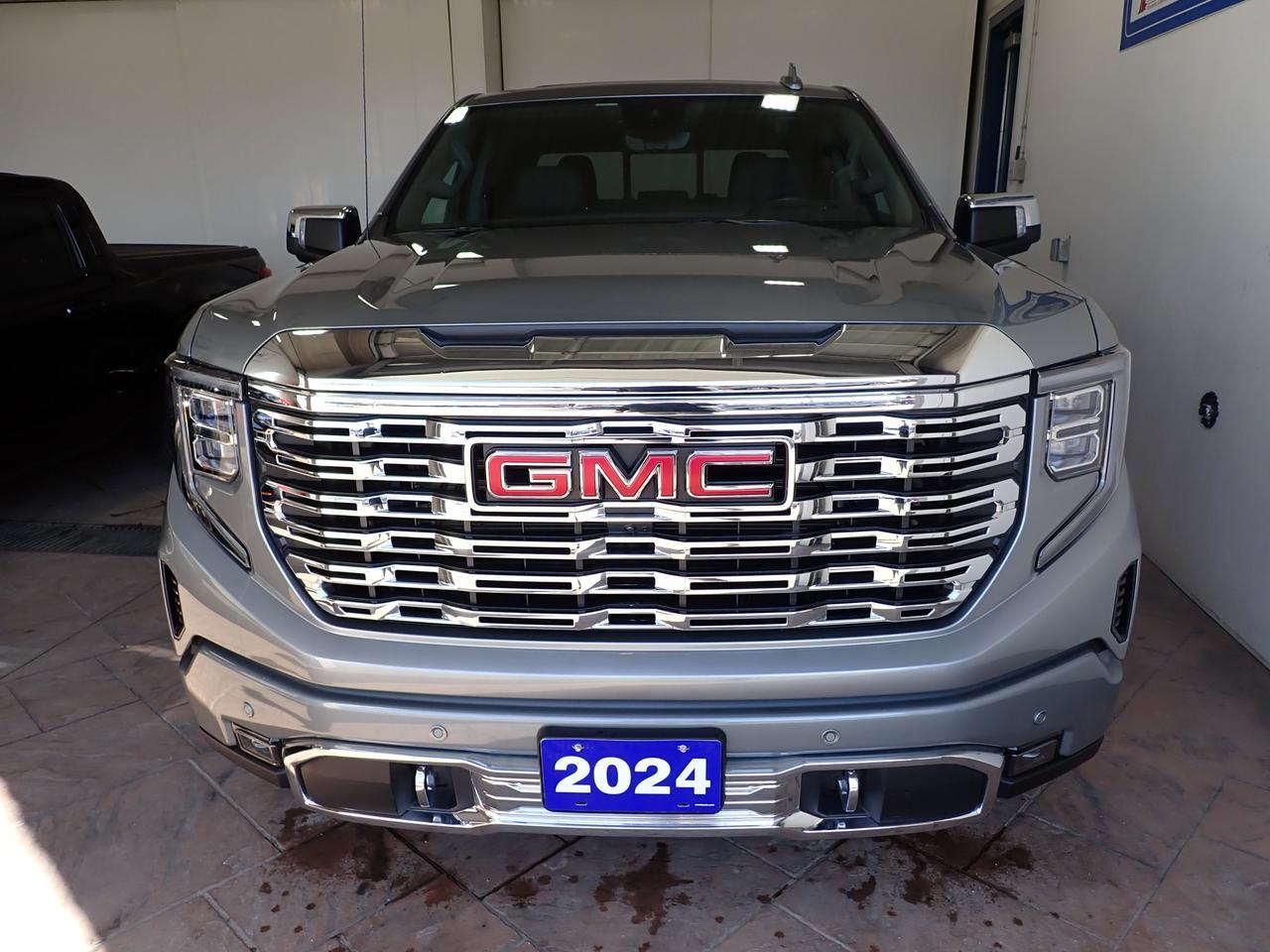 2024 GMC Sierra 1500 Denali 4WD CREW CAB LEATHER NAVI SUNROOF Listowel ON