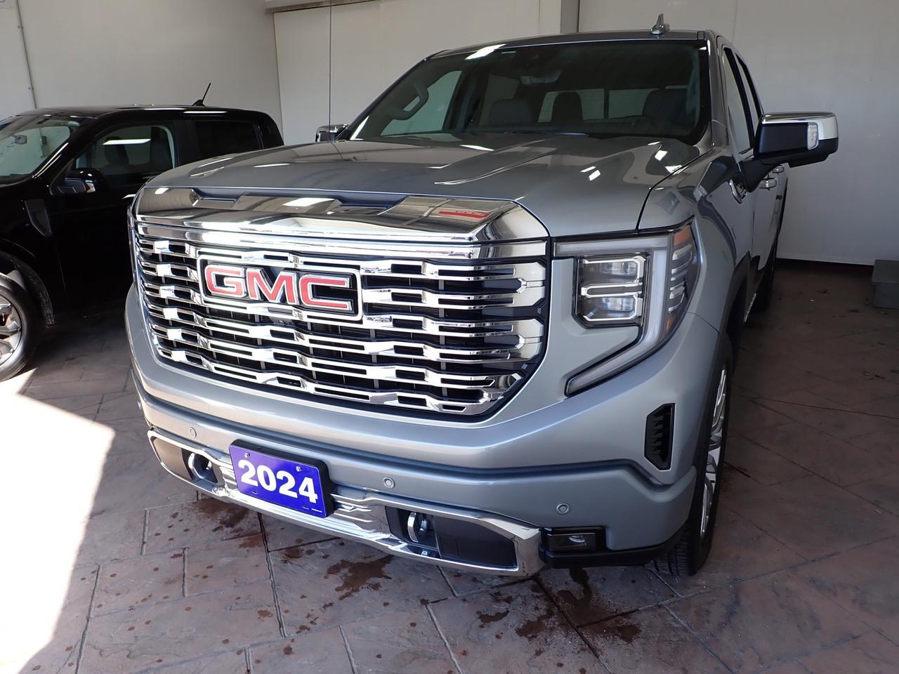 2024 GMC Sierra 1500 Denali 4WD CREW CAB LEATHER NAVI SUNROOF Listowel ON