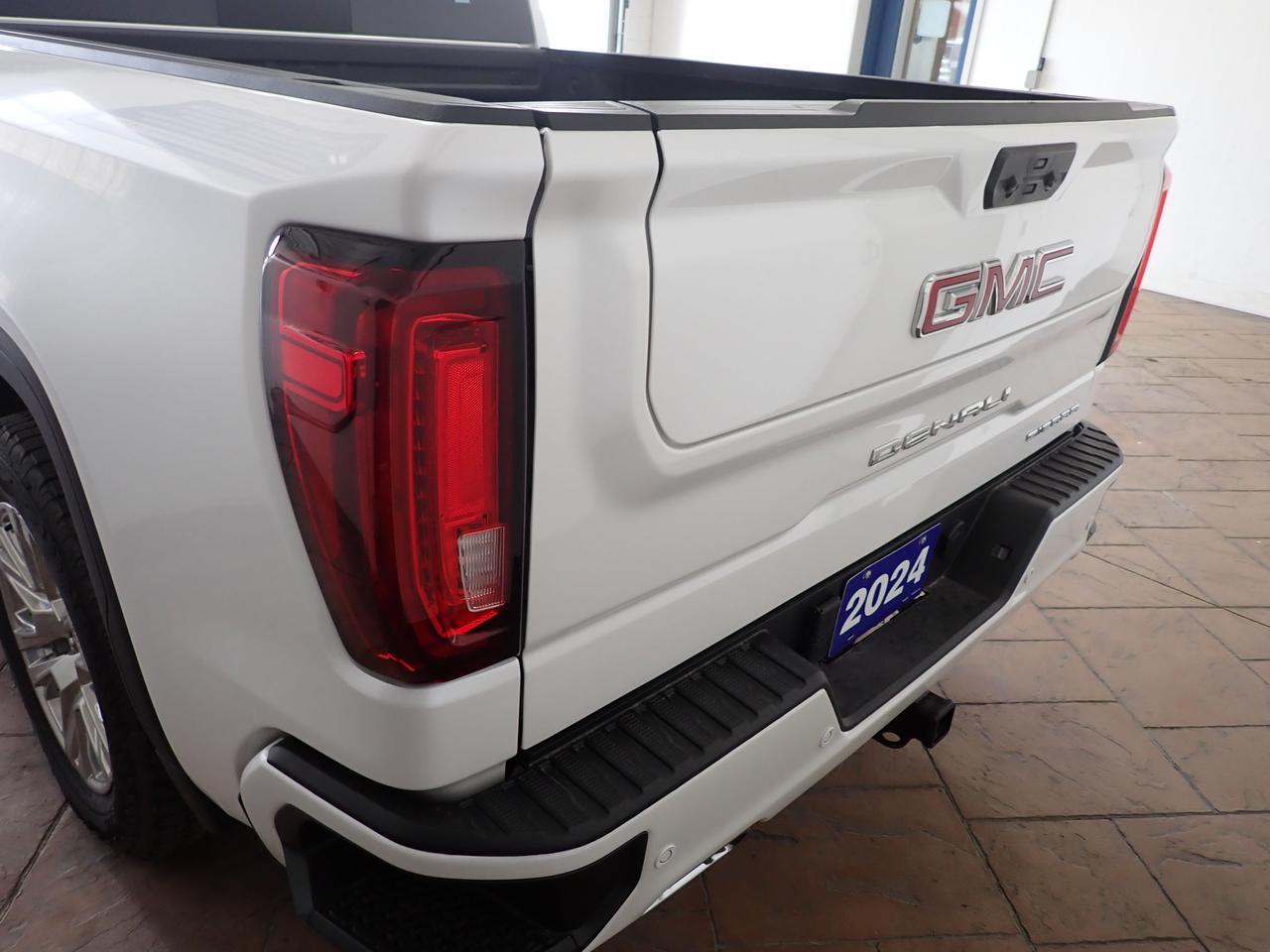 2024 GMC Sierra 1500 Denali 4WD CREW CAB LEATHER SUNROOF Listowel ON