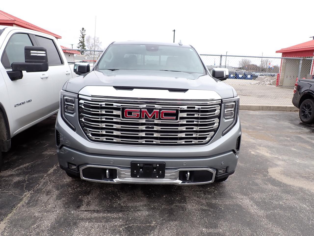 2024 GMC Sierra 1500 Denali 4WD CREW CAB Listowel ON