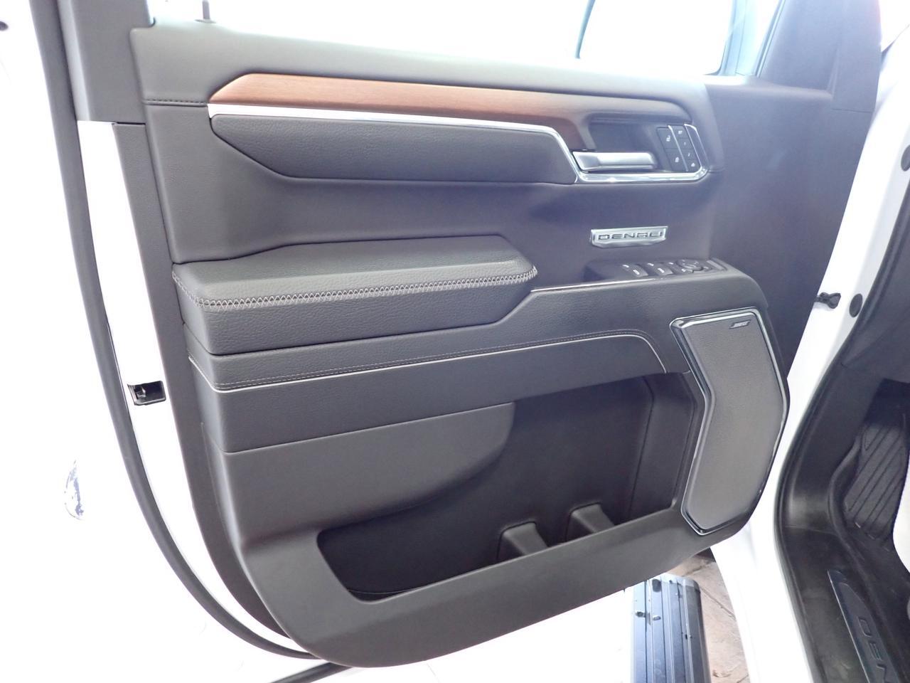 2024 GMC Sierra 1500 Denali 4WD CREW CAB RESERVE LEATHER SUNROOF PWR BOARD 5'8" BOX Listowel ON