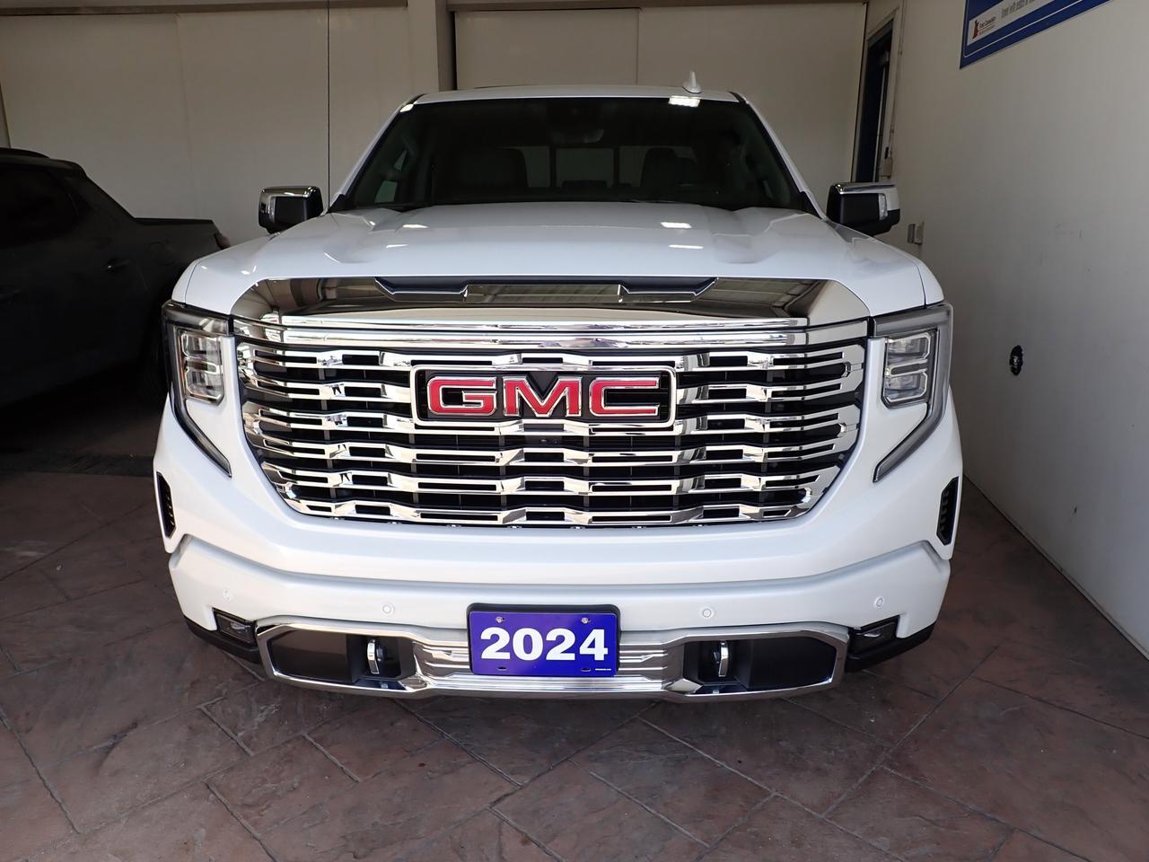 2024 GMC Sierra 1500 Denali 4WD CREW CAB RESERVE LEATHER SUNROOF PWR BOARD 5'8" BOX Listowel ON