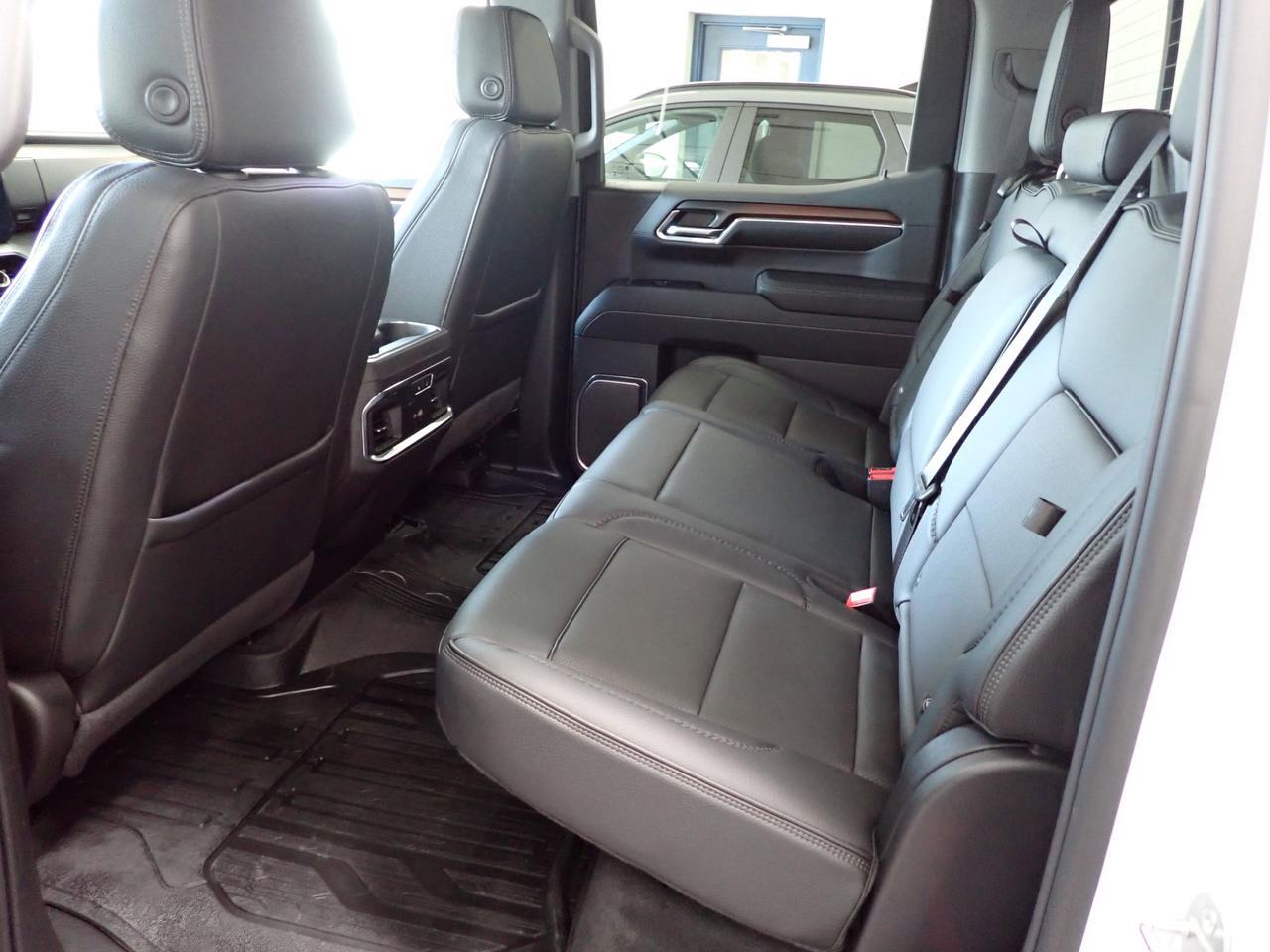 2024 GMC Sierra 1500 Denali 4WD CREW CAB RESERVE LEATHER SUNROOF PWR BOARD 5'8" BOX Listowel ON