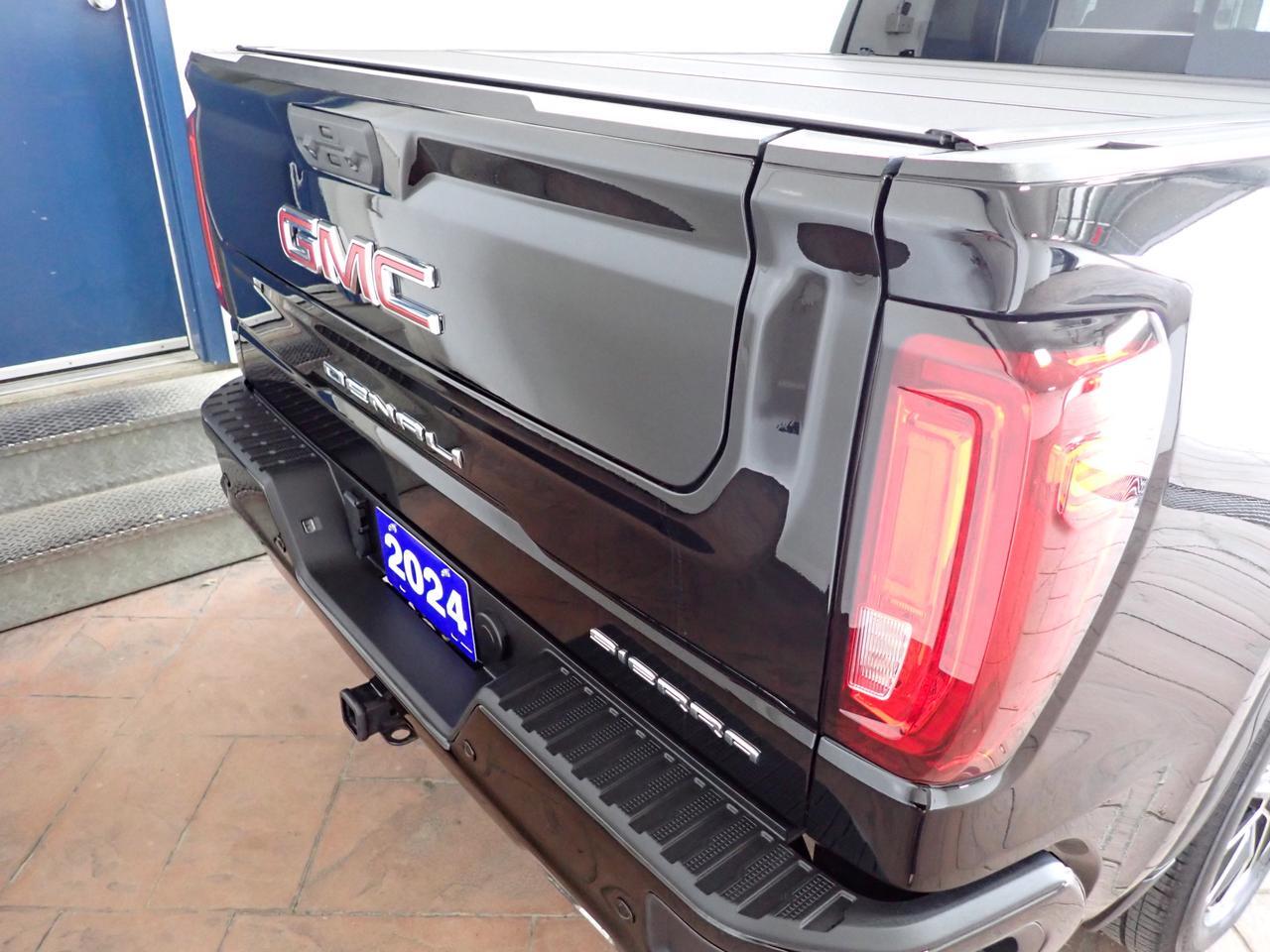 2024 GMC Sierra 1500 Denali RESERVE 4WD LEATHER SUNROOF CREW CAB 22' CARBON WHEELS Listowel ON