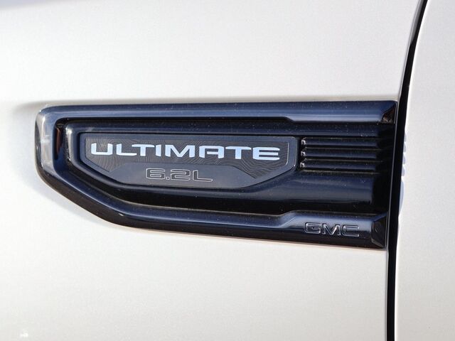 2024 GMC Sierra 1500 Denali Ultimate Oshkosh WI 2024 GMC Sierra 1500 Denali Ultimate Oshkosh WI