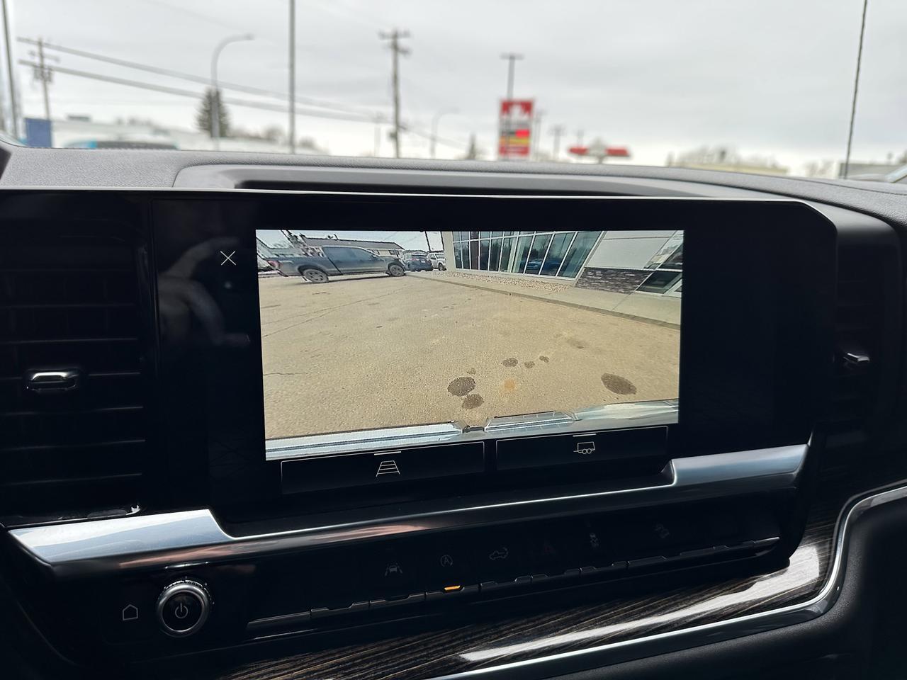 2024 GMC Sierra 1500 Elevation | V8 Engine | 4WD | NAV | Heated Seats | Remote Start | Backup Camera | Towing Capability Redwater AB