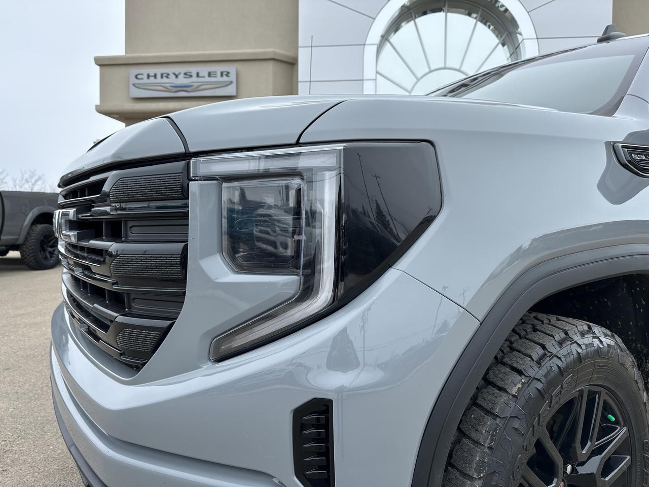 2024 GMC Sierra 1500 Elevation | V8 Engine | 4WD | NAV | Heated Seats | Remote Start | Backup Camera | Towing Capability Redwater AB