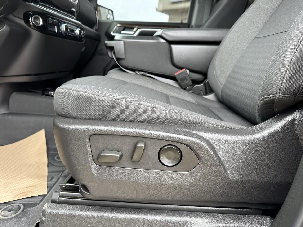 2024 GMC Sierra 1500 Elevation | V8 Engine | 4WD | NAV | Heated Seats | Remote Start | Backup Camera | Towing Capability Redwater AB