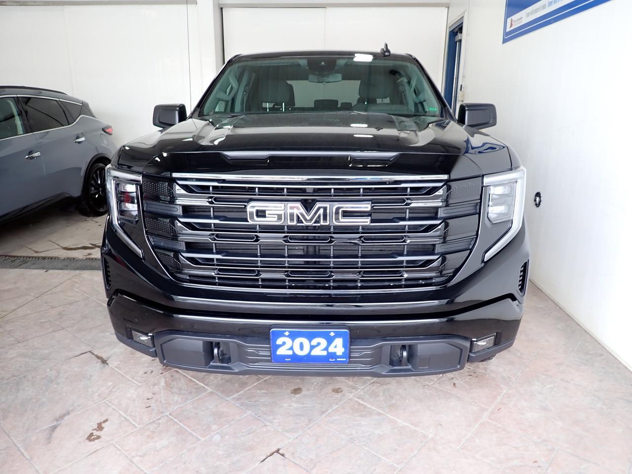 2024 GMC Sierra 1500 Elevation 4WD CREW CAB 5'8" BOX Listowel ON
