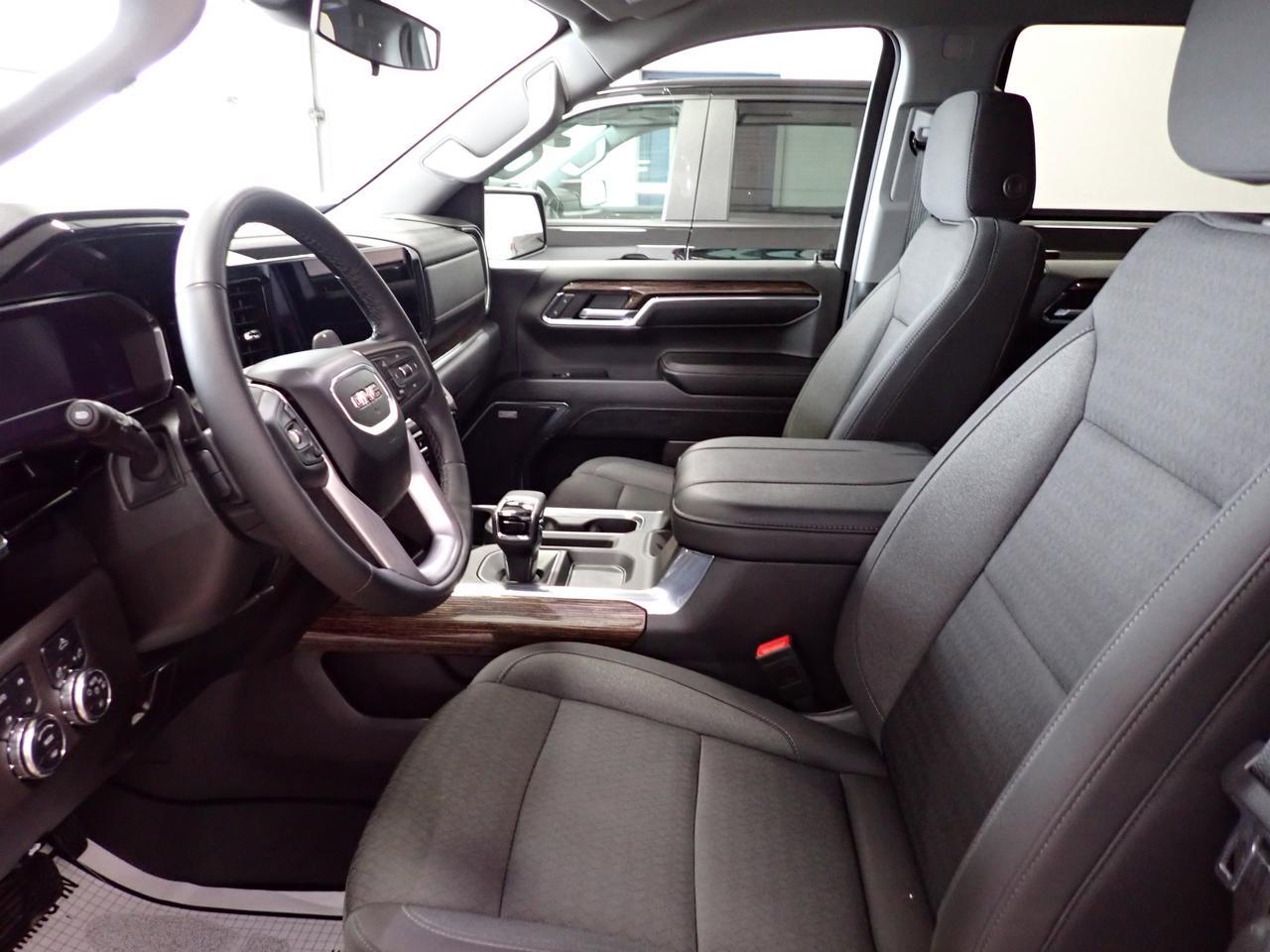 2024 GMC Sierra 1500 Elevation CREW CAB 4WD Listowel ON