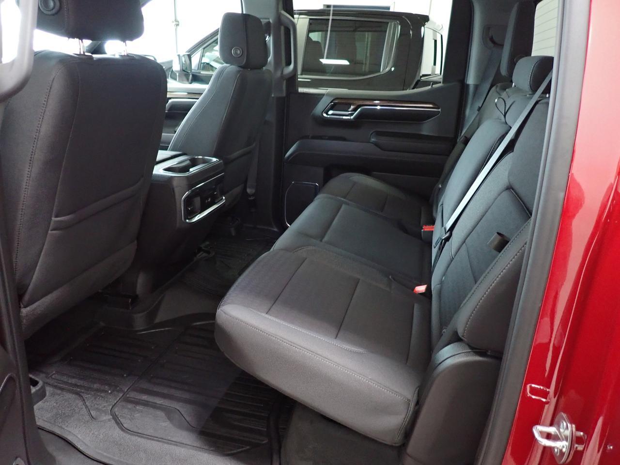 2024 GMC Sierra 1500 Elevation CREW CAB 4WD Listowel ON