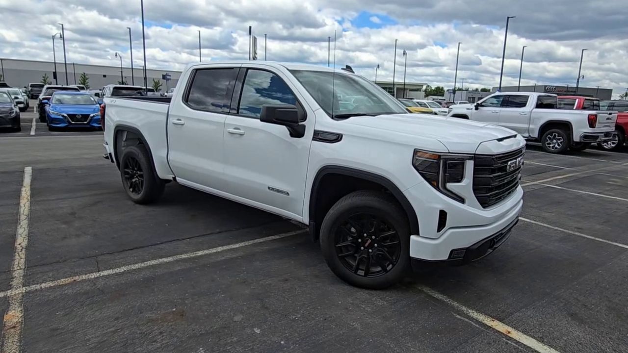 2024 GMC Sierra 1500 Elevation