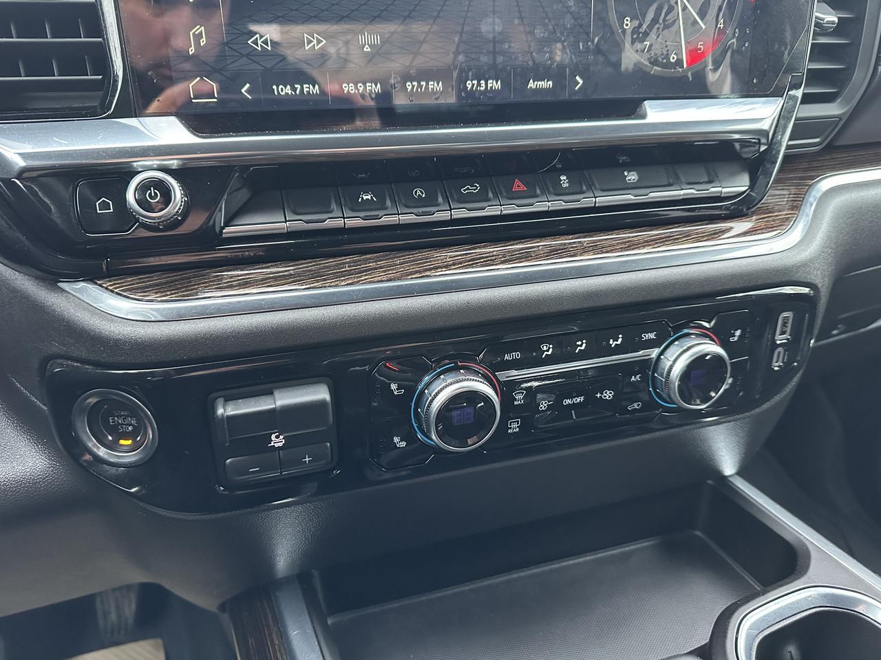 2024 GMC Sierra 1500 Elevation Crew Cab 4WD | Black Package | Tow Package | Multi Pro Tailgate | Bucket Seats | Box Liner Redwater AB