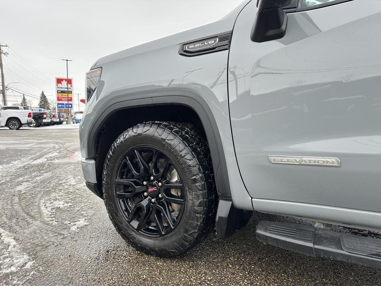 2024 GMC Sierra 1500 Elevation Crew Cab 4WD | Black Package | Tow Package | Multi Pro Tailgate | Bucket Seats | Box Liner Redwater AB