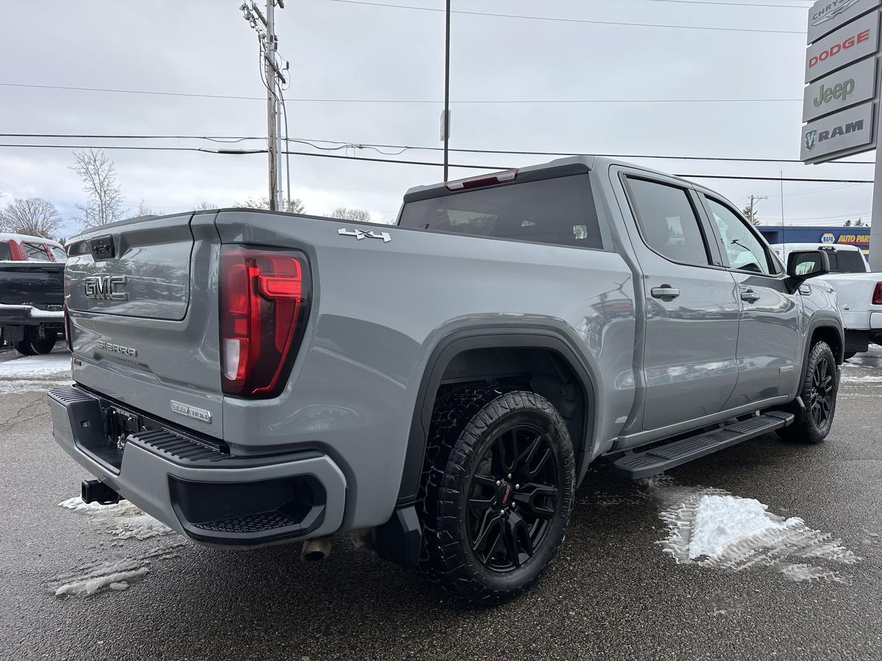 2024 GMC Sierra 1500 Elevation Crew Cab 4WD | Black Package | Tow Package | Multi Pro Tailgate | Bucket Seats | Box Liner Redwater AB