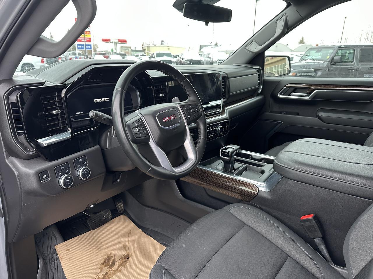 2024 GMC Sierra 1500 Elevation Crew Cab 4WD | Black Package | Tow Package | Multi Pro Tailgate | Bucket Seats | Box Liner Redwater AB