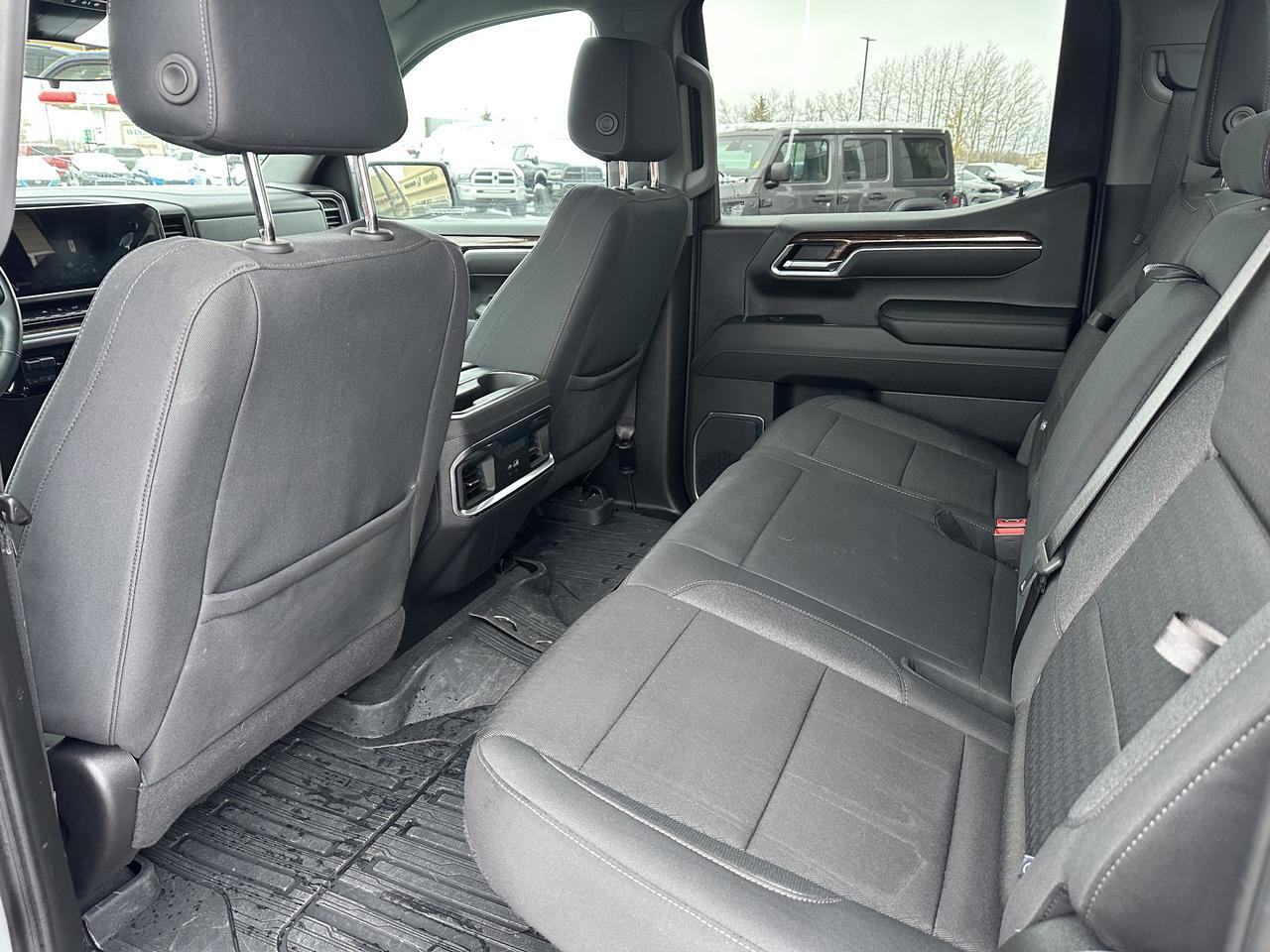 2024 GMC Sierra 1500 Elevation Crew Cab 4WD | Black Package | Tow Package | Multi Pro Tailgate | Bucket Seats | Box Liner Redwater AB