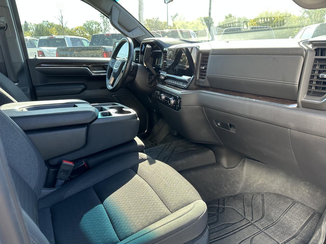 2024 GMC Sierra 1500 Elevation Crew Cab 4WD | EcoTec3 V8 | Heated Front Seats | 20IN Wheels | Towing Redwater AB