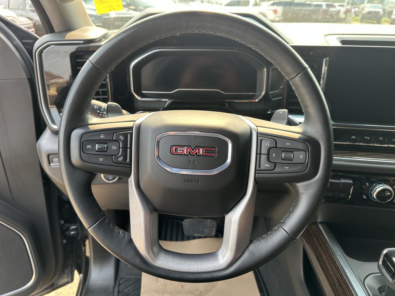 2024 GMC Sierra 1500 Elevation Crew Cab 4WD | Low KMs | NAV | Heated Seats | Remote Start | Backup Camera | 20IN Wheels Redwater AB
