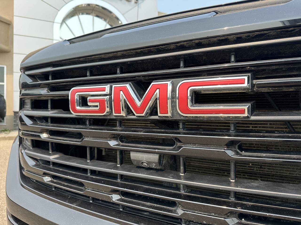 2024 GMC Sierra 1500 Elevation Crew Cab 4WD | Low KMs | NAV | Heated Seats | Remote Start | Backup Camera | 20IN Wheels Redwater AB