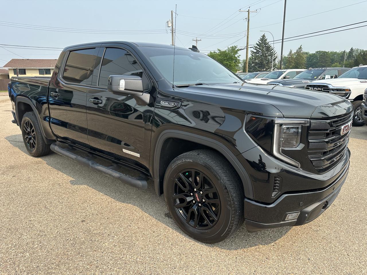2024 GMC Sierra 1500 Elevation Crew Cab 4WD | Low KMs | NAV | Heated Seats | Remote Start | Backup Camera | 20IN Wheels Redwater AB