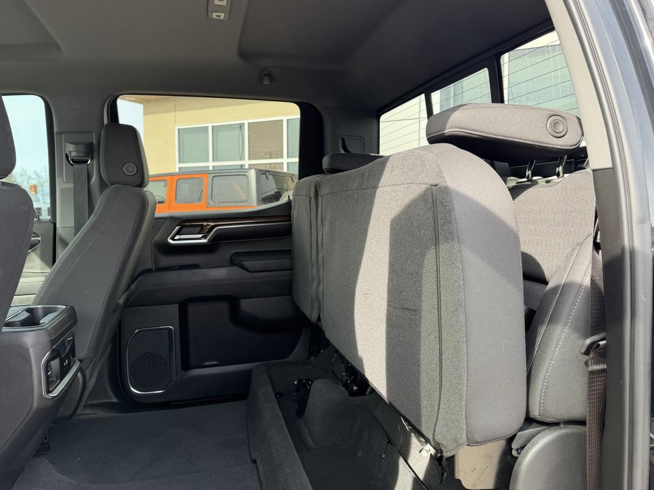 2024 GMC Sierra 1500 Elevation Crew Cab 4WD | Low KMs | NAV | Heated Seats | Remote Start | Backup Camera | 20IN Wheels Redwater AB