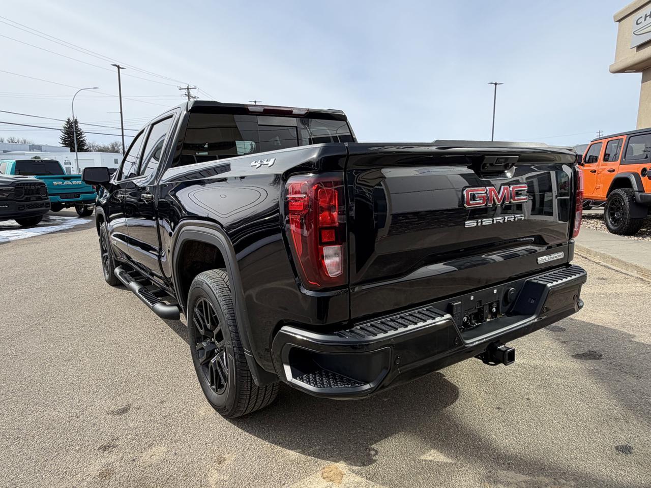 2024 GMC Sierra 1500 Elevation Crew Cab 4WD | Low KMs | NAV | Heated Seats | Remote Start | Backup Camera | 20IN Wheels Redwater AB