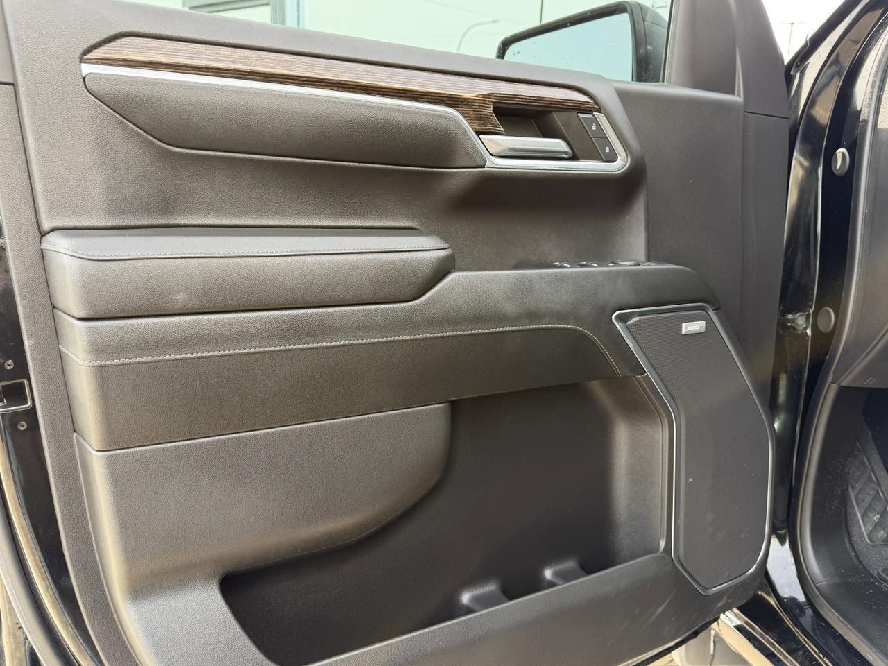 2024 GMC Sierra 1500 Elevation Crew Cab 4WD | Low KMs | NAV | Heated Seats | Remote Start | Backup Camera | 20IN Wheels Redwater AB