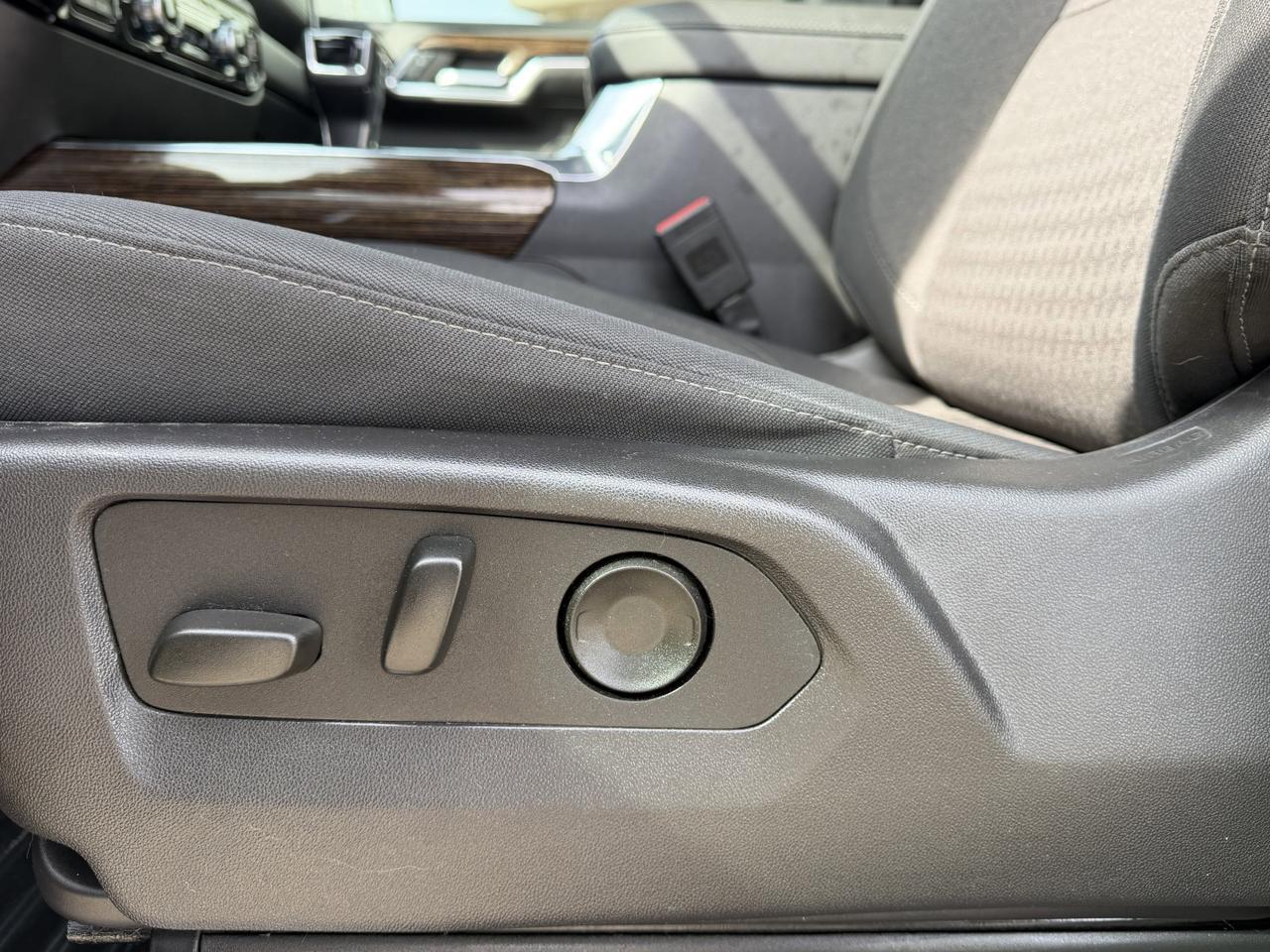 2024 GMC Sierra 1500 Elevation Crew Cab 4WD | Low KMs | NAV | Heated Seats | Remote Start | Backup Camera | 20IN Wheels Redwater AB