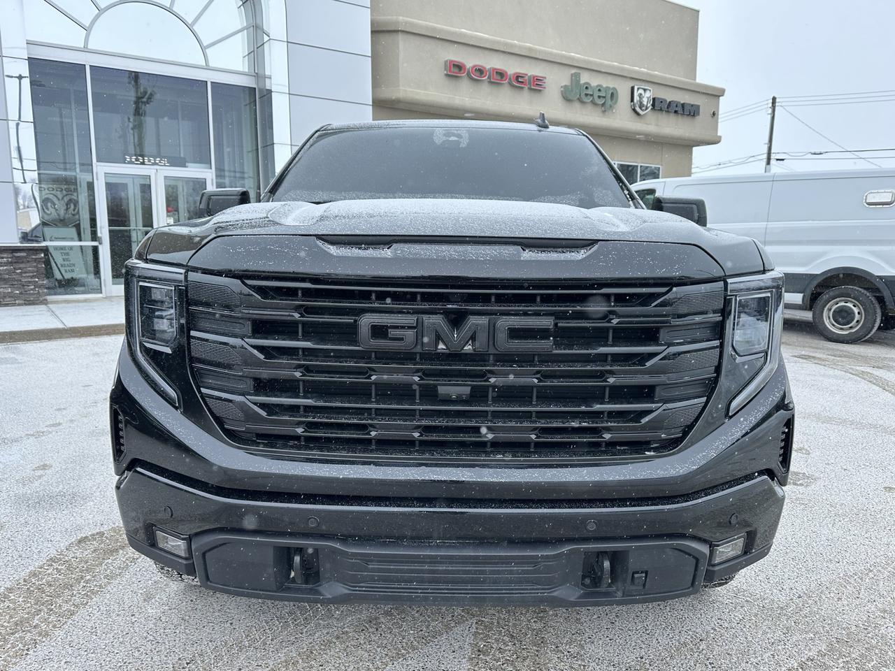 2024 GMC Sierra 1500 Elevation Premium Package | Sun Roof | 360 Camera | 22" Rims | Bose Audio | Tow Package | One Owner Redwater AB