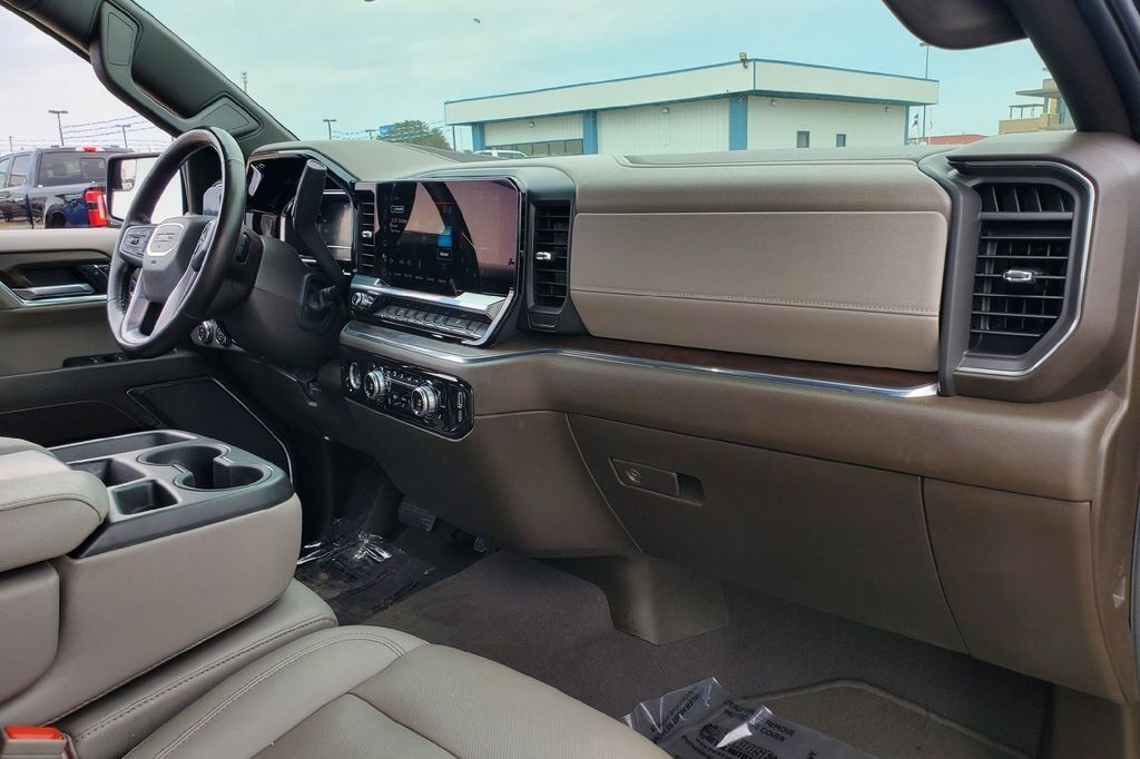 2024 GMC Sierra 1500 SLT Hondo TX