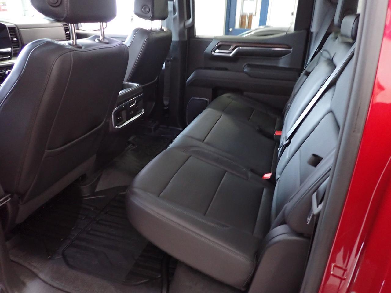 2024 GMC Sierra 1500 SLT 4WD CREW CAB *DIESEL* LEATHER SUNROOF Listowel ON