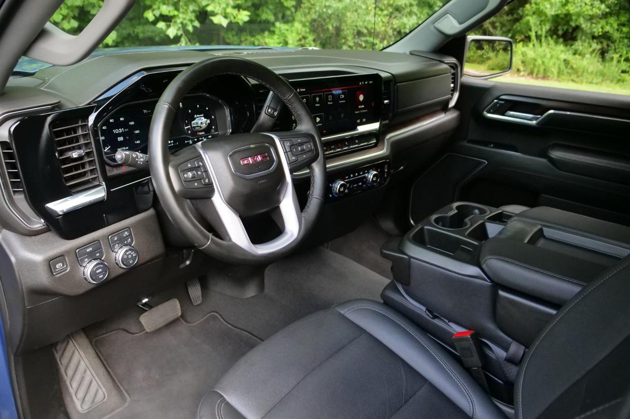 2024 GMC Sierra 1500 SLT 4X4 / Heated Seats / 5.3L V8 / Multipro Tailgate! Lincolnton NC