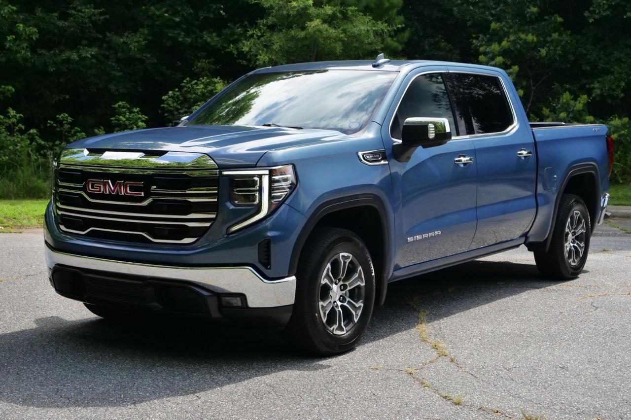 2024 GMC Sierra 1500 SLT 4X4 / Heated Seats / 5.3L V8 / Multipro Tailgate! Lincolnton NC