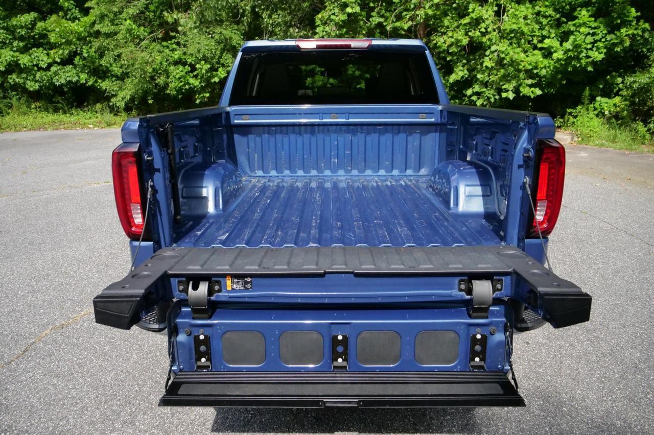 2024 GMC Sierra 1500 SLT 4X4 / Heated Seats / 5.3L V8 / Multipro Tailgate! Lincolnton NC